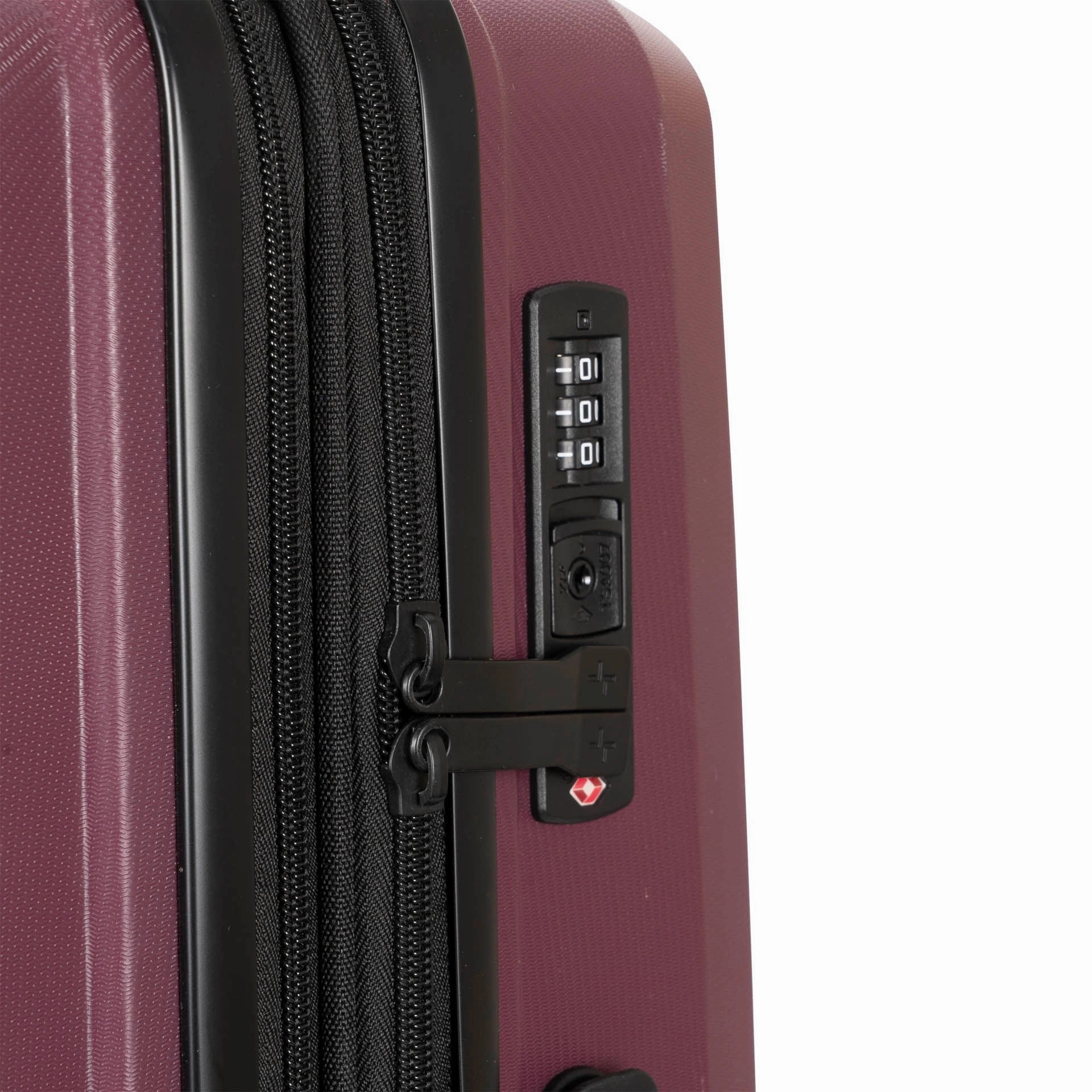 Dynamo Hardside 27" Luggage