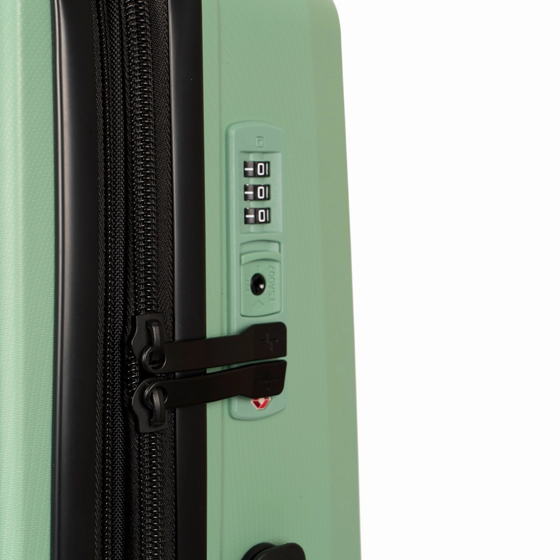 Dynamo Hardside 27" Luggage
