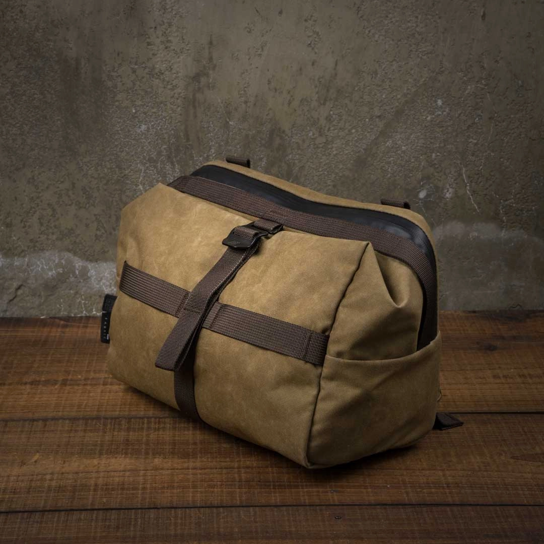Pioneer Expandable Front Bag M (Carrier Frame NOT included)