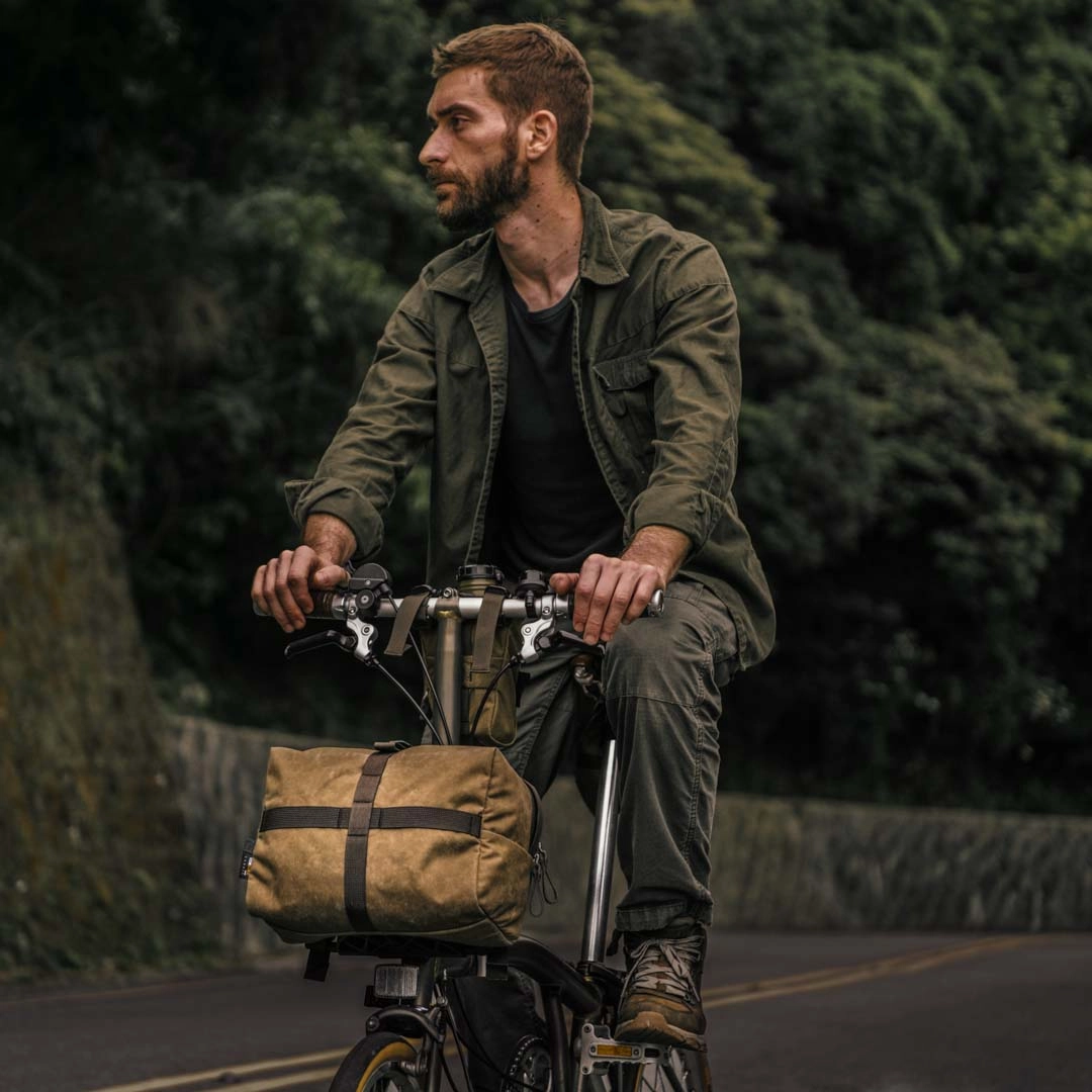 Pioneer Expandable Front Bag M (Carrier Frame NOT included)