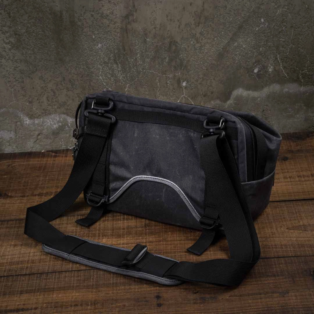 Pioneer Expandable Front Bag M (Carrier Frame NOT included)
