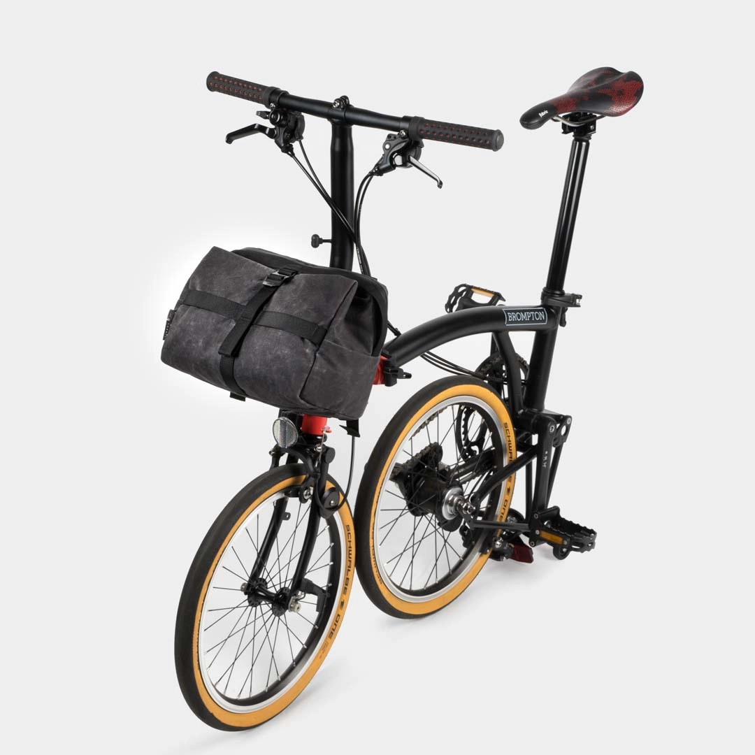 Pioneer Expandable Front Bag M (Carrier Frame NOT included)