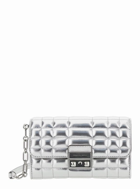 Tribeca Lg Wllt On Chn Crossbody