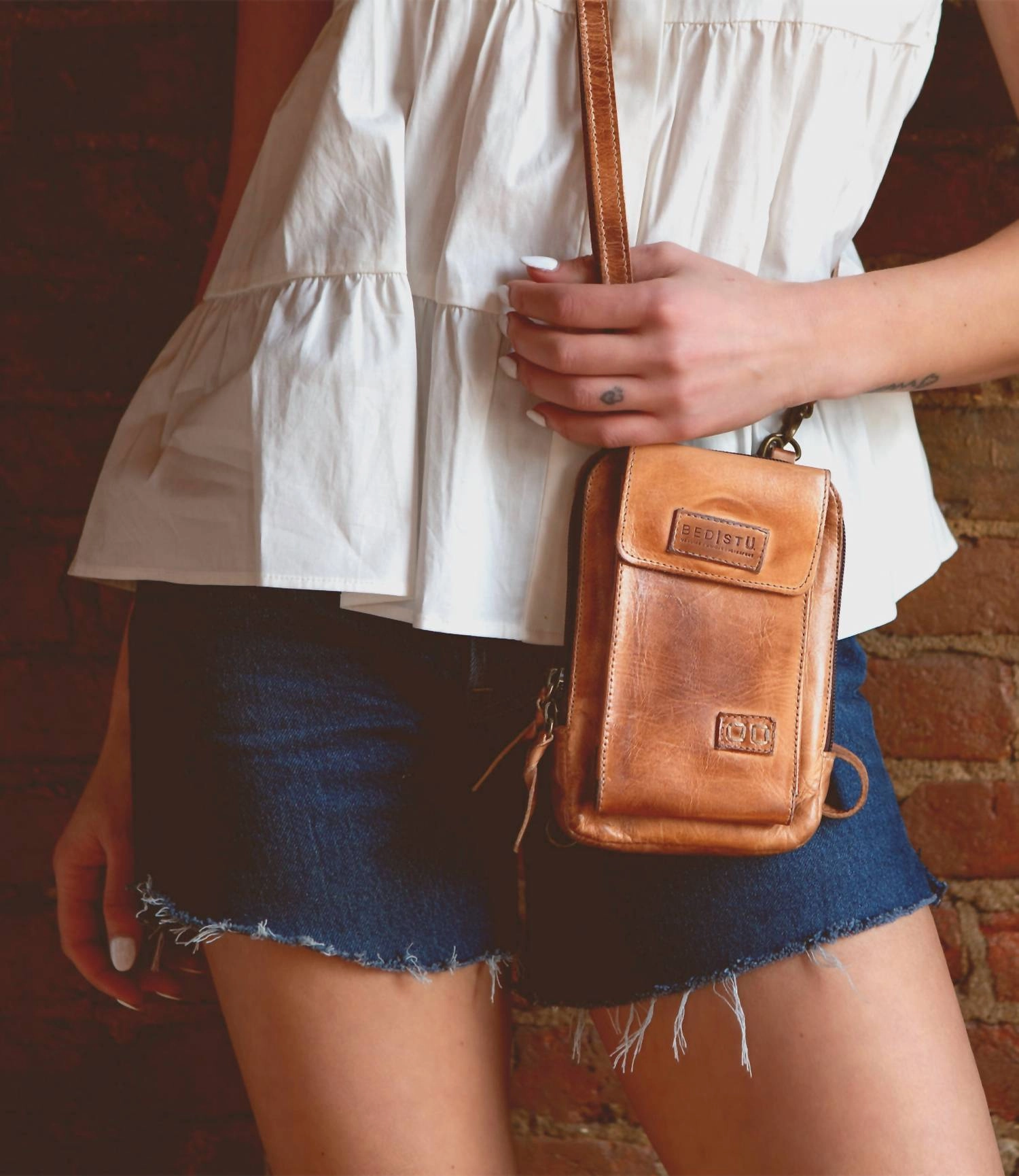 Women's Alelike Crossbody Bag In Tan Rustic